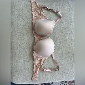 Victoria’s Secret Nude Bra 32DDD